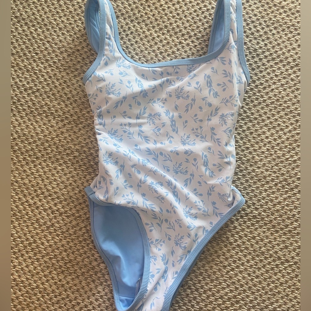 NWT Lain Snow x Megan Stokes Charleston Floral One Piece Swimsuit sz Small S